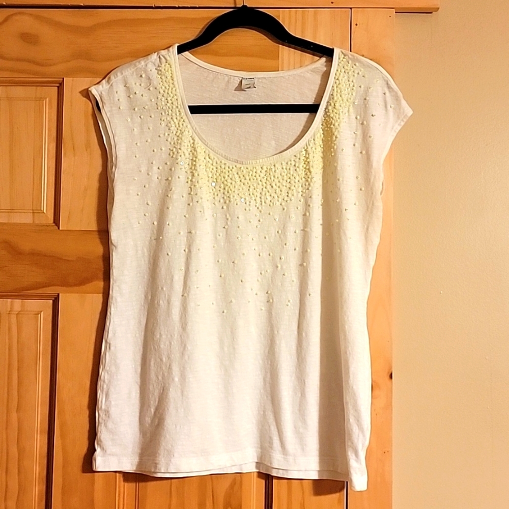 Old Navy T shirt